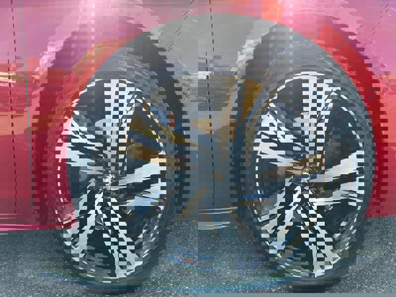 Image Peugeot 〵‸㈨㄰ⴸ⤾ 1.6 225 GT EAT8 Full leds Focal GPS Carplay Caméra Sièges cuir élec chauff à mémoires Régul adapt Cl